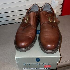 Bill Blass brown dress shoes. Size: 9.5. Great for church or work! Worn once!